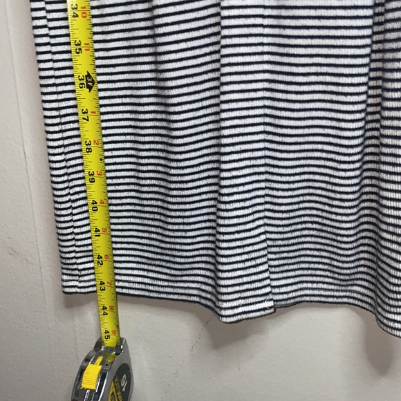 🎱Black and white horizontal striped faux button up dress! - Picture 4 of 6